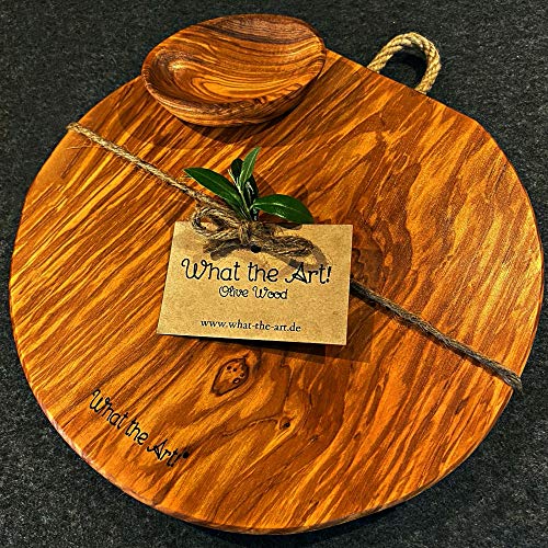 What the Art!® Olive Wood «Soleil» Gr. L | Olivenholz Schneidebrett inkl. Dip-Schälchen + Geschenk | 25 x 25 x 2 cm | Käsebrett - Hackbrett - Tranchierbrett - Servierbrett von What the Art!