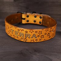 Personalisierte Lederhalsband Mit Namen Und in Verschiedenen Farben Größen Aus Bestem Pflanzlich Gegerbtem Leder Personalisierte Lederhalsband Mit Namen Und in Verschiedenen Farben Größen Aus Bestem Pflanzlich Gegerbtem Leder von WheatLeather