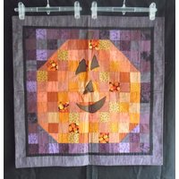 Patchwork Kürbis Patch Gesteppte Wandbehang Patchwork Kürbis Patch Gesteppte Wandbehang von WhenPinsFly