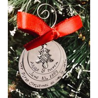 Verkauf Personalisierte Erste Weihnachten Als Mr Und Mrs Benutzerdefinierte Hochzeit Ornament Datum Weihnachtsbaum Charme Verlobung Sagte Sie Ja von WhirlyBirdDesigns
