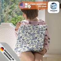Whisperprint® French Toile Blue Papillon Dog Style Print - Cottagecore/Farmcore Spun Polyester Square Pillowcase Cover von WhisperPrintStore