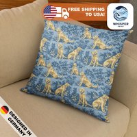 Whisperprint® French Toile Deep Sky Blue Yellow Labrador Dog Style Print - Cottagecore Spun Polyester Square Pillowcase/Cover von WhisperPrintStore