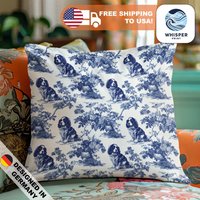 Whisperprint® French Toile King Charles Cavelier Spaniel Dog Style Print - Cottagecore/Farmcore Spun Polyester Square Pillowcase Cover von WhisperPrintStore