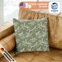Whisperprint® French Toile Natural Olive Green Dachshund Wiener Dackel Dog Print - Cottagecore Spun Polyester Square Pillowcase/Cover von WhisperPrintStore