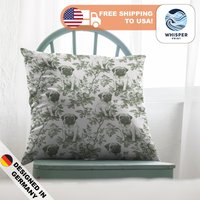 Whisperprint® French Toile White Olive Green Pug Dog Print Variant 3 /Cottagecore - Spun Polyester Square Pillowcase/Cover von WhisperPrintStore