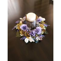 Luxus Floral Lila Rose Kerze Ring-Cottage Chic Kerzenhalter-Lila Tischdekoration-Elegante Tischkerzenhalter Frühling von WhiteCabinWreaths