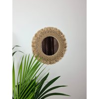Wandbehang Makramee Spiegel | Hochwertiges Glas Mit Einer Wunderschönen Dekoration Im Makramee-Stil Natürlicher Boho Stil von WhiteRavenMacrame