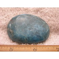 Blauer Appitit Natürlicher Polierter Handfläche Stein 2-3 Zoll Dh65 von WhiteRinoGems