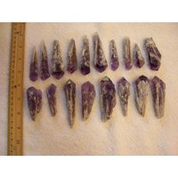 Drachenzahn Amethyst Kristall Punkt 1 Viel 2-3 Zoll von WhiteRinoGems