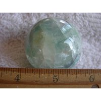 Fluorit Kugel 2, 5cm Blau/Grün Mit Acryl Ringständer Dh08 von WhiteRinoGems