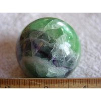 Fluorit Kugel 5mm Blau/Grün Mit Ringständer Dh28 von WhiteRinoGems
