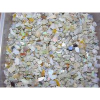 Opal Kristall Multicolor Feuer Winzige Inlaygröße Welo, Äthiopien 30 Karat Viel Opal Kristall Multicolor Feuer Winzige Inlaygröße Welo, Äthiopien 30 Karat Viel von WhiteRinoGems