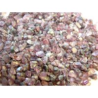 Spinell Kristall Violett Ganz Natürlich Sri Lanka 200 Karat Viel 1, 5-8 Mm in Matrix von WhiteRinoGems