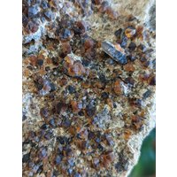 Große Orange Spessartin Granate Und Quarz Gruppe von WholesaleRocksDotBIZ