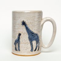Handgemachte Keramik 16 Unzen Weiße Tasse Mit Giraffen von WhtSquirrelClayworks