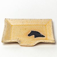 Handgemachte Keramik Beige Seifenschale Mit Pferd von WhtSquirrelClayworks