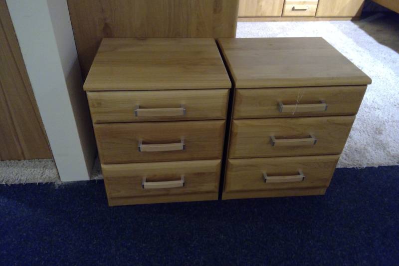Nachtschrank 2er Set  in Erle teilmassiv/Nachbildung von Wiemann