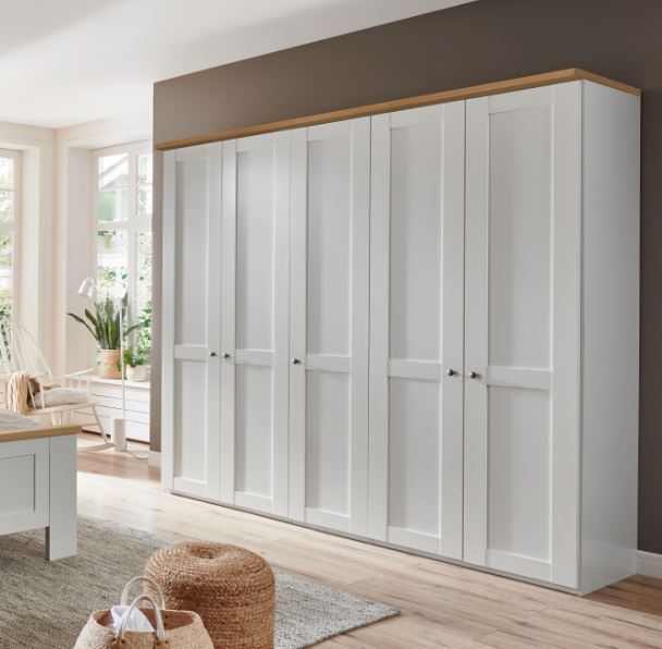 Wiemann Drehtürenschrank MARLOW in **Front/Korpus weiß 022 von Wiemann