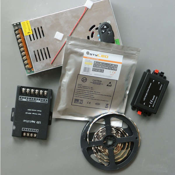 LED-Set für indirekte Beleuchtung SMD3528 mit 60 LED pro Meter 5-40 Meter LED Stripe / LED-Streifen von Wiesemann
