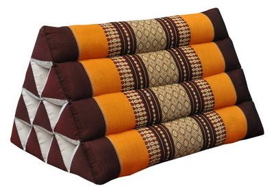 Wilai Kapok Thaikissen, Yogakissen, Massagekissen, Kopfkissen, Tantrakissen, Sitzkissen - Braun/Orange (Dreieck - 52x30x34) von Wilai