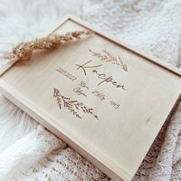 Personalisierte Baby-Andenken-Box, Benutzerdefinierte Erinnerungsbox Mit Namen, Taufe Geschenk, Neugeborenen Geschenkidee, Aus Holz von WildCornerForKids