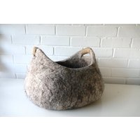Sofort Lieferbar Dieser Gefilzte Filzkorb Kann Als Katzenkorb/Wäschekorb Magazinkorb Verwendet Werden Sofort Lieferbar Dieser Gefilzte Filzkorb Kann Als Katzenkorb/Wäschekorb Magazinkorb Verwendet Werden von WildLlama