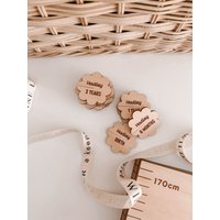 Wachstums-Chart Altersmarker - Meilenstein-Markierungen Aus Holz Messlatte Für Babys Kinderzimmer Andenken Dekor Geschenkidee Hölzerne Größe Wachstums-Chart Altersmarker - Meilenstein-Markierungen Aus Holz Messlatte Für Babys Kinderzimmer Andenken Dekor Geschenkidee Hölzerne Größe von WildPineLaser