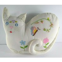 House Of Hatten Katze Plüsch Türstopper Bestickt Schmetterling Blumen Weiß 11 X 14 von WildSpiritSupplies