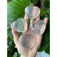 Gerisol Mondquarz Herz Heilstein, Schutzstein von WildandFreePeople