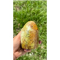 Grüner Opal, Stehender Grüner Opal Freiform, Heilstein, Poliert von WildandFreePeople