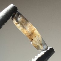 Mehrfarbiger Weißer Und Blauer Ceylon Saphir Natürliche Unbehandelte Formation 1Ct von WildheartCrystals