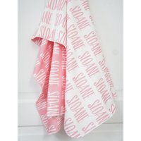 Decke - Personalisierte Wendbare Bio-Baumwolle Namensdecke, Auf Bestellung, Beliebiger Name Oder Farbe Verfügbar, Nelke Rosa von WillbirdBaby