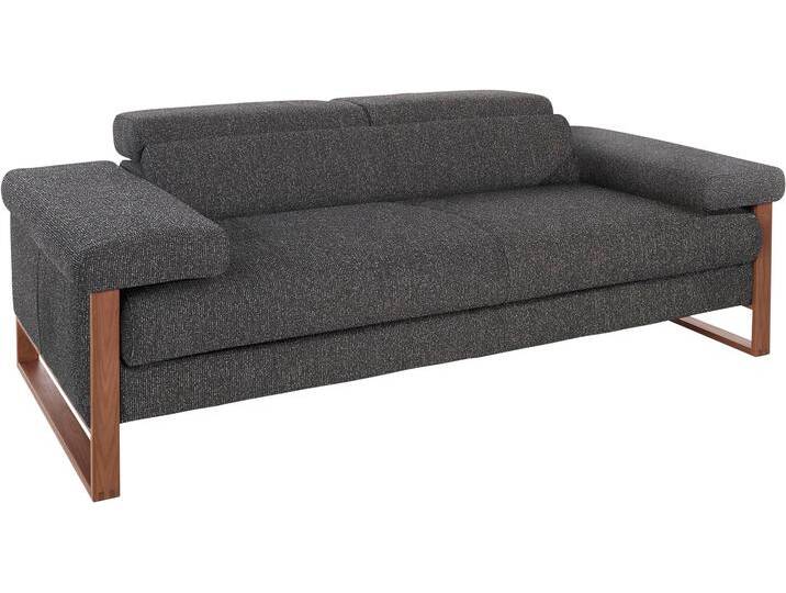2-Sitzer W.SCHILLIG finn , grau (anthrazit s22), B:210cm H:71cm T:106cm, Flachgewebe S22 (100% Polyester), Stoff S37 (100% Polyester), Longlife Xtra-Leder Z59: Glattleder mit modischer Prägung. Hautstärke 0, 9 - 1, 1 mm, Sofas, German Design Award 2016, Fußgestell Nussbaum natur, Breite 210 cm von Willi-Schillig