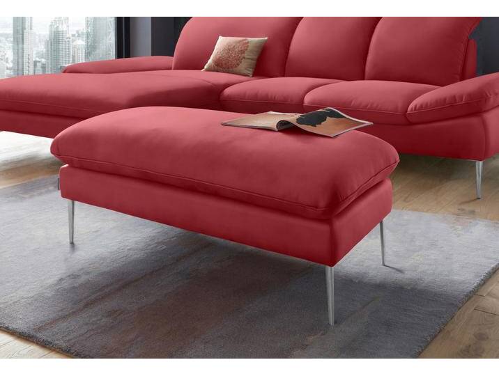 Hocker W.SCHILLIG enjoy&MORE , rot (ruby rot z59), B:106cm H:45cm T:71cm, Chenille-Flachgewebe R66 (85% Polyester, 15% Nylon);Longlife Xtra-Leder Z59: Glattleder mit modischer Prägung. Hautstärke 0, 9 - 1, 1 mm;Stoff S37 (100% Polyester), Hocker, Füße Chrom glänzend, Breite 106 cm von Willi-Schillig