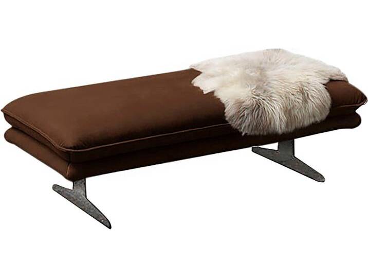 Polsterhocker W.SCHILLIG broadway , braun (tabacco z69), B:145cm H:43cm T:71cm, Longlife Xtra-Leder Z69: Das feinnarbige, gedeckte Softleder Z69 besticht durch seine außergewöhnliche Weichheit im trendigen u00bbVintage-Looku00ab, Hautstärke 0, 9 - 1, 1 mm, Hocker, Füße in Chrom glänzend von Willi-Schillig