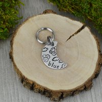 Handgestempelte Haustiermarke Hinter Den Wolken, Personalisierte Hunde -/Katzenhalsbandmarke von WillisAndBella