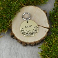Handgestempelter Haustieranhänger Im Waldboden Design von WillisAndBella