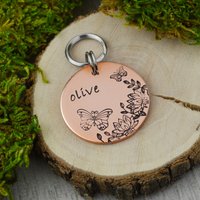 Schmetterling Garten Hand Gestempelt Haustier Id Tag Personalisierte Blumen Hundemarke von WillisAndBella