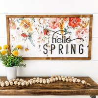 Hello Spring Holzschild, Bauernhaus Dekor, Laser Geschnitten Frühling Wohndekor, Handgemachtes Hallo Zeichen, Blumenschild von WillowBeeSigns