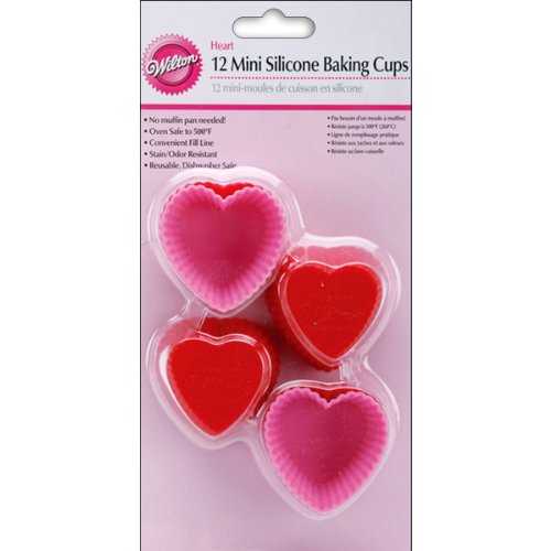 Wilton Valentinstag.12 Mini Muffinförmchen Mini Cupcake Silikon Herz von Wilton