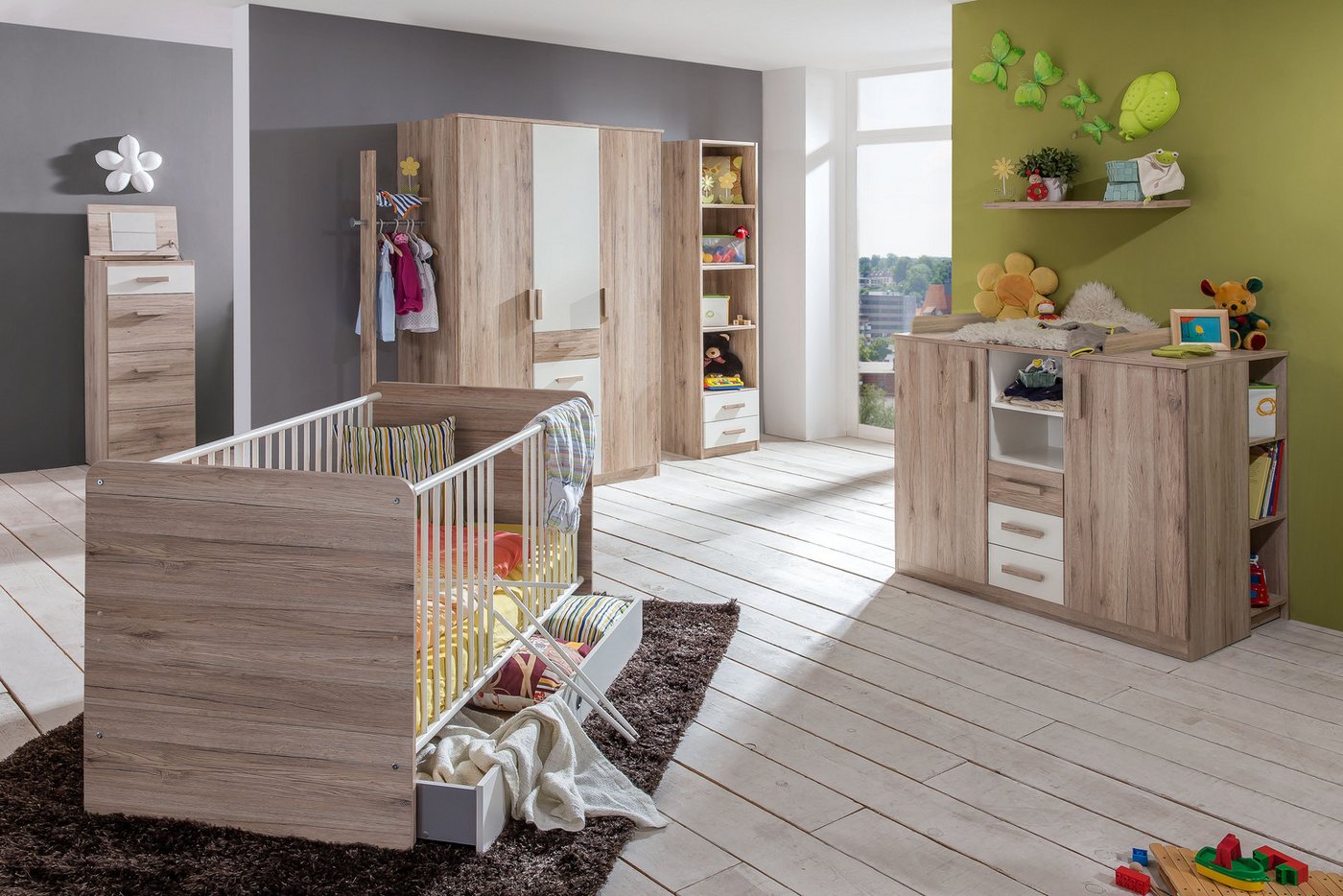 möbel-direkt.de Babyzimmer-Komplettset Cariba, (Komplett Set, 8-St., Schrank, Bett, Umbauseiten, Bettschubkasten, Wickelkommode, Regale), Made in Germany, Wickelkommode mit Soft Close von möbel-direkt.de