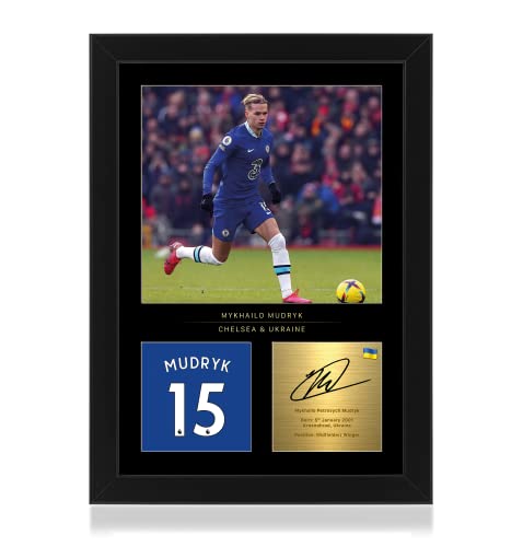 Win FC Mykhailo Mudryk Gerahmtes Foto-Display – Reproduzierte digitale Unterschrift – Geschenk für Chelsea-Fans von Win FC