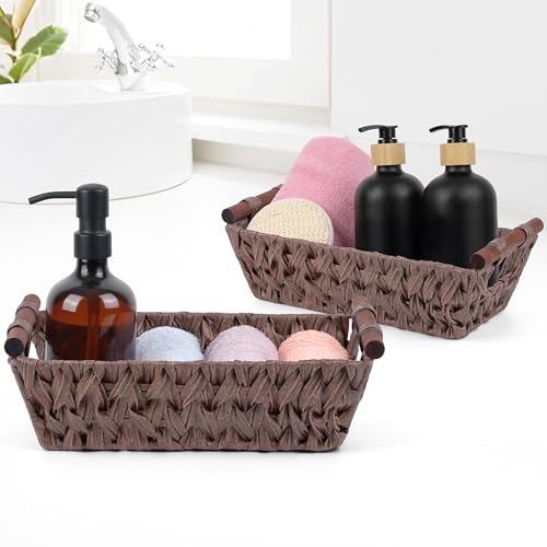 Winter Shore Braune Rattan-Korb Aufbewahrung (2er-Pack) - Vielseitige Körbe Mit Griffen - Badezimmer Aufbewahrung - Geflochtene Regal-Körbe - Kleiner Rattan Korb für Deko von Winter Shore