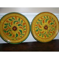 Paar Vintage Keramik Große Teller Leuchtend Gelb Grün Italien Wand Dekor Handarbeit von WinterFinds