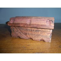 Vintage Handgeschnitzte Holzkiste Spanien Trinket Schmuck Rustikal Primitive Vintage Handgeschnitzte Holzkiste Spanien Trinket Schmuck Rustikal Primitive von WinterFinds