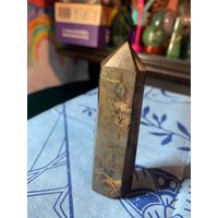 Goldener Pyrit Turm von WinterRoseCrystals
