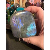 Wunderschöner Multicolor Labradorit Freeform von WinterRoseCrystals
