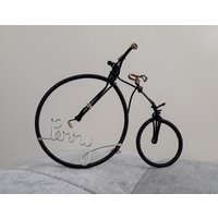 Penny Farthing, Vintage Fahrrad, Jubiläum, Draht-Fahrrad-Skulptur Penny Farthing, Vintage Fahrrad, Jubiläum, Draht-Fahrrad-Skulptur von Wirebicycles