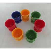 Ein Set Von 7 Eierbecher, Deutsche Plaste Retro Geschirr von WithAScentOfCinnamon