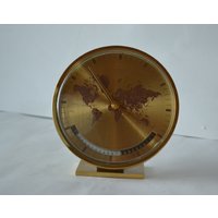 Kienzle World Time Clock, Heinrich Möller, Deutschland Schreibtisch Tischuhr, Bauhaus Brass Mantel Uhr von WithAScentOfCinnamon